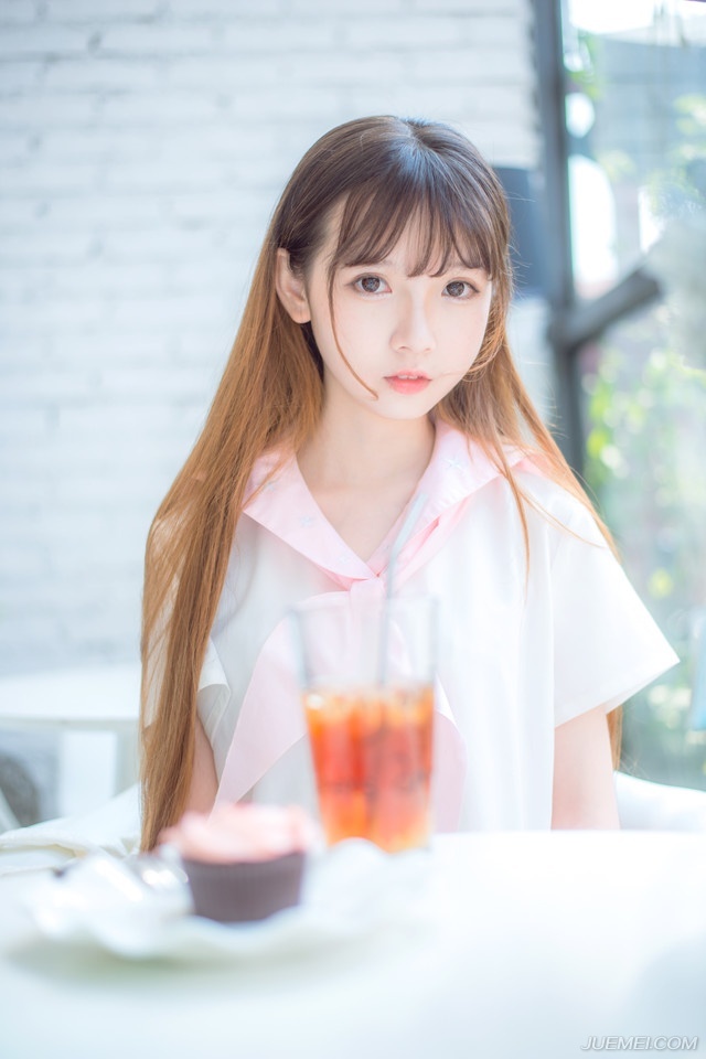 “这个没问题。”庞统微微舒了口气，幸好，吕征没有像他姐姐那样无法无天，要不然，庞统等人还真得头疼了。
